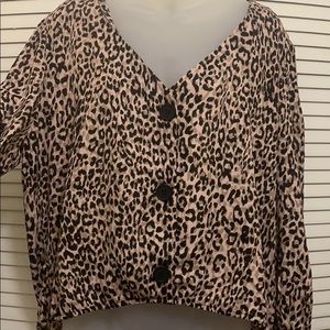NWTSale!! XL June and Hudson Leopard Print Blouse